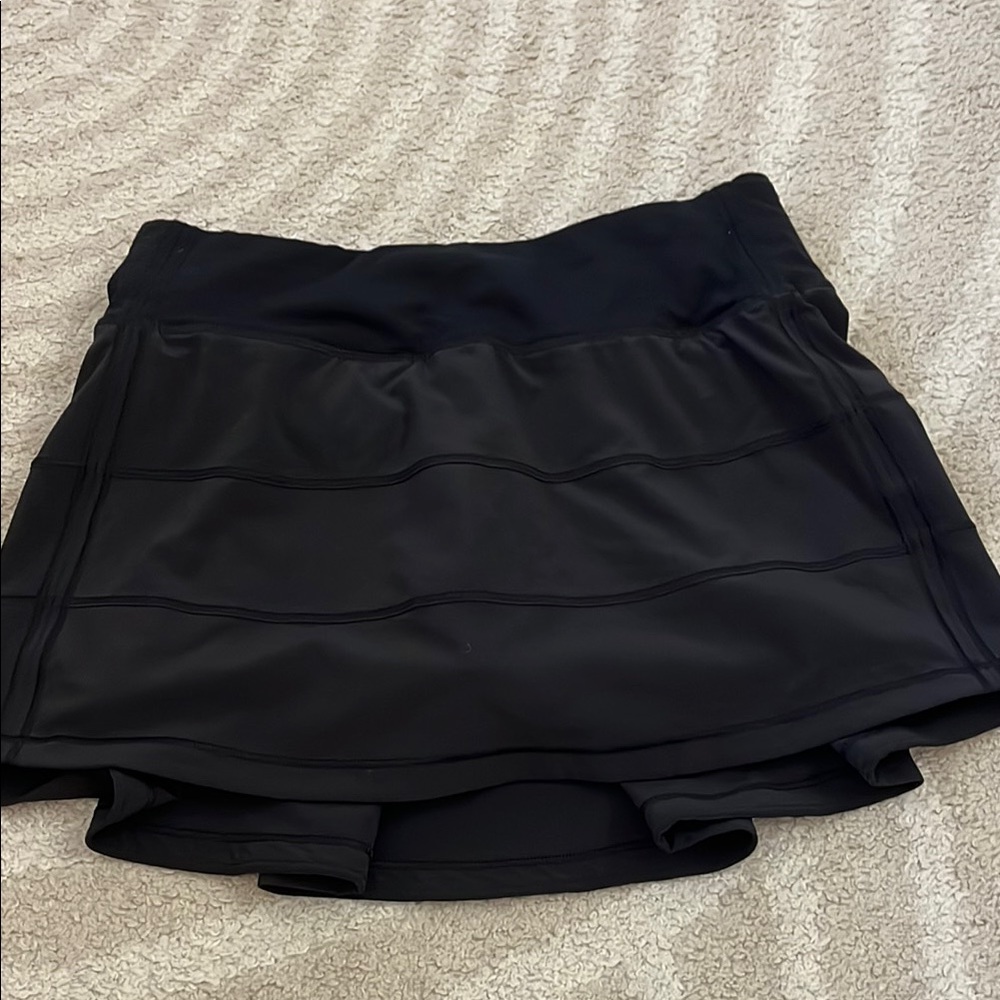 Lululemon Black Skorts with Relaxed Fit and Matte Finish